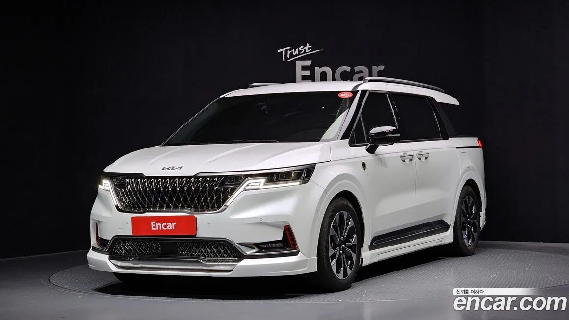 Kia Carnival — фото 1