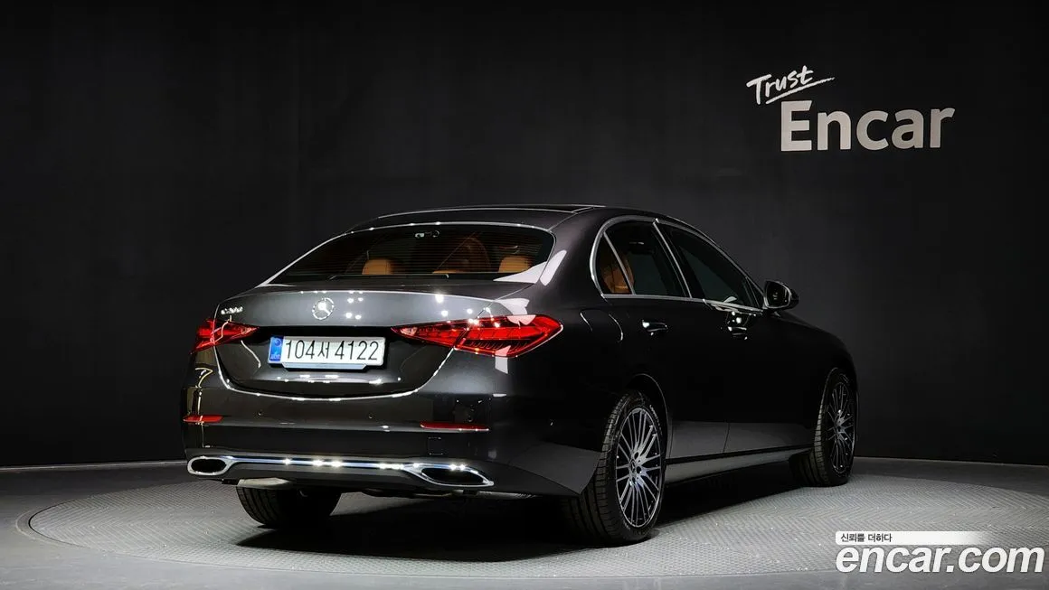 Mercedes-Benz C-Class 2025 из KR, фото 2
