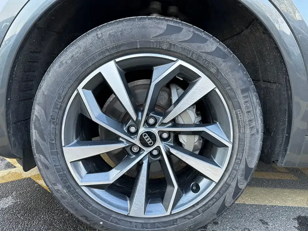 Audi Q5L 2023 из CN, фото 3