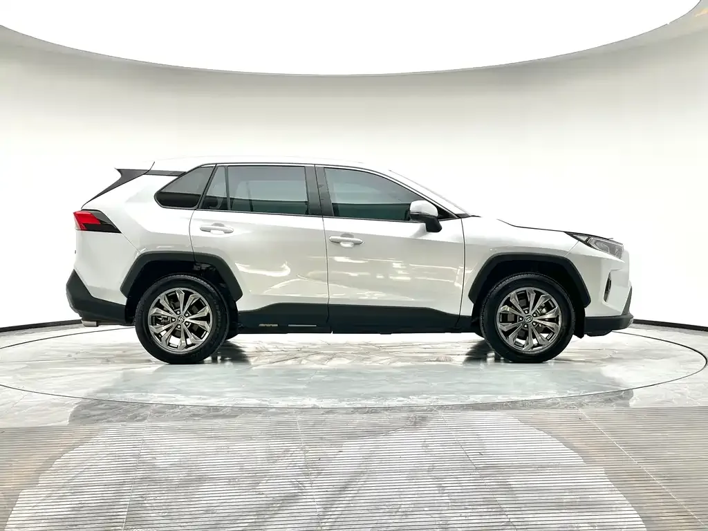 Toyota RAV4 2025 из CN, фото 4