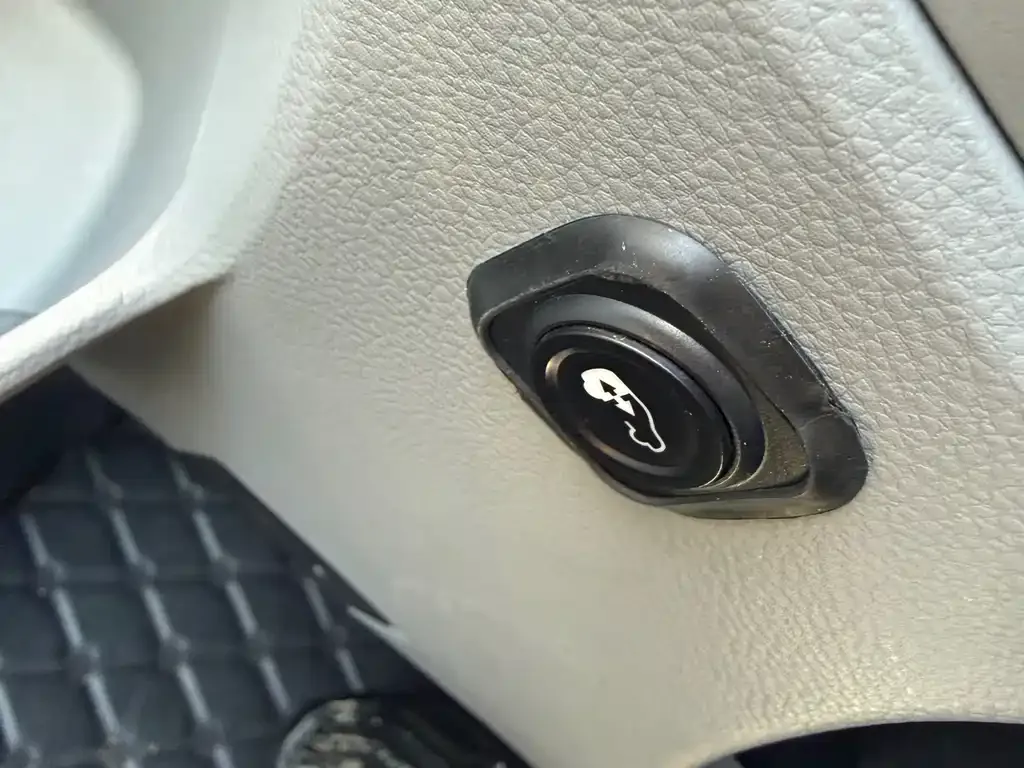 Ford Transit 2023 из CN, фото 9