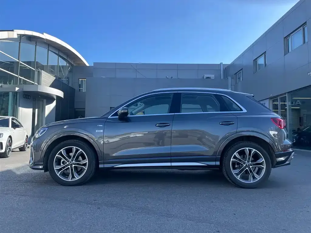 Audi Q3 — фото 5