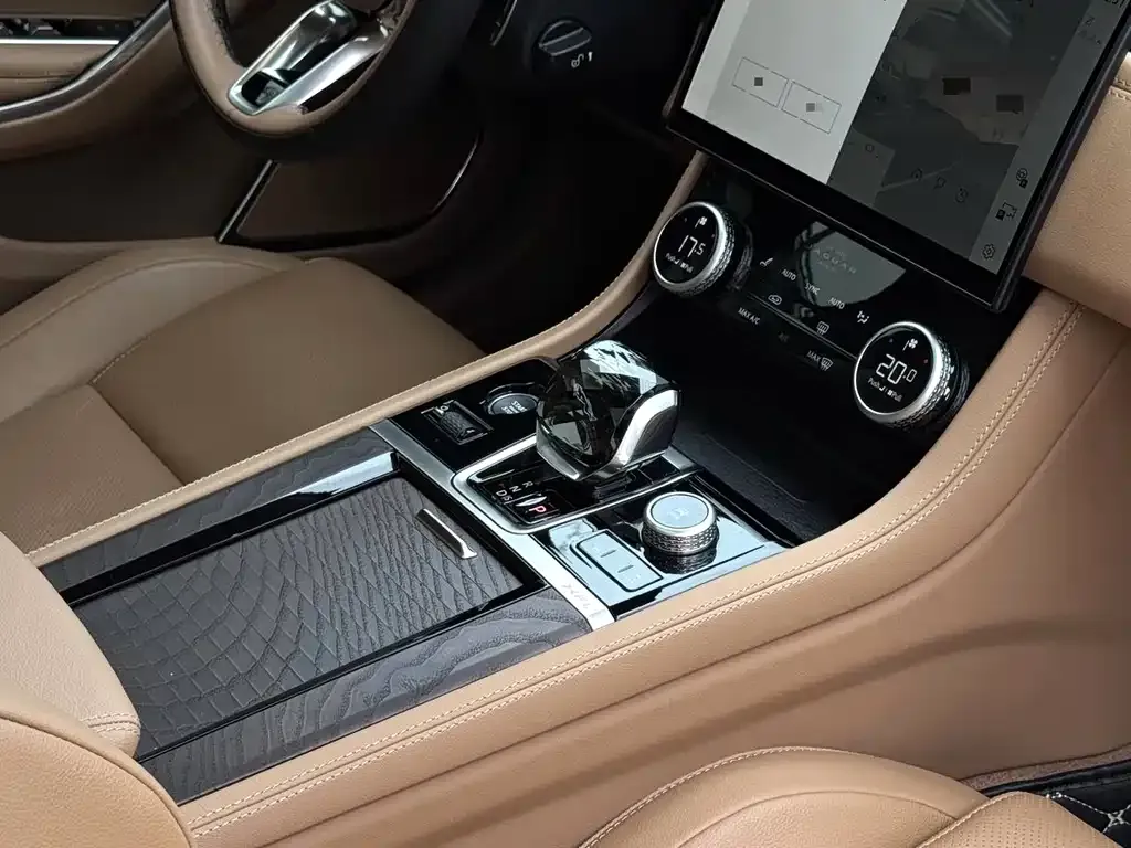 Jaguar XFL 2025 из CN, фото 10