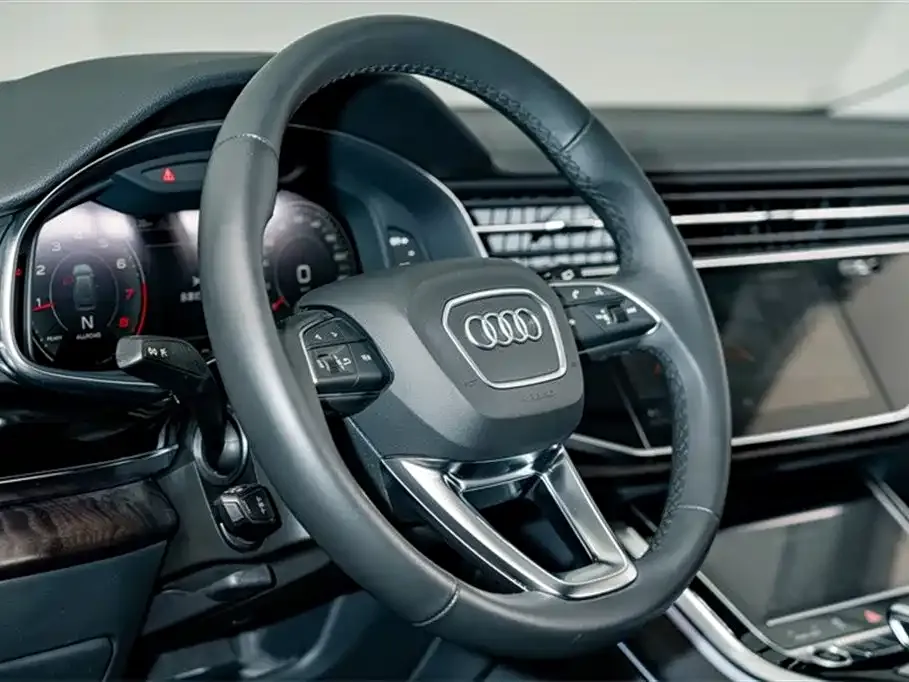 Audi Q8 2021 из CN, фото 10