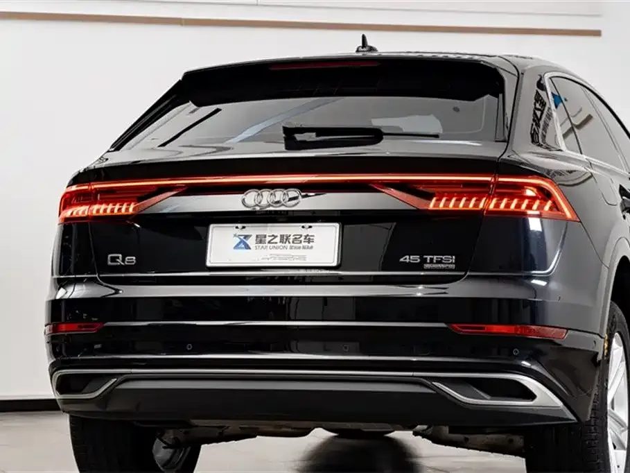 Audi Q8 2021 из CN, фото 8