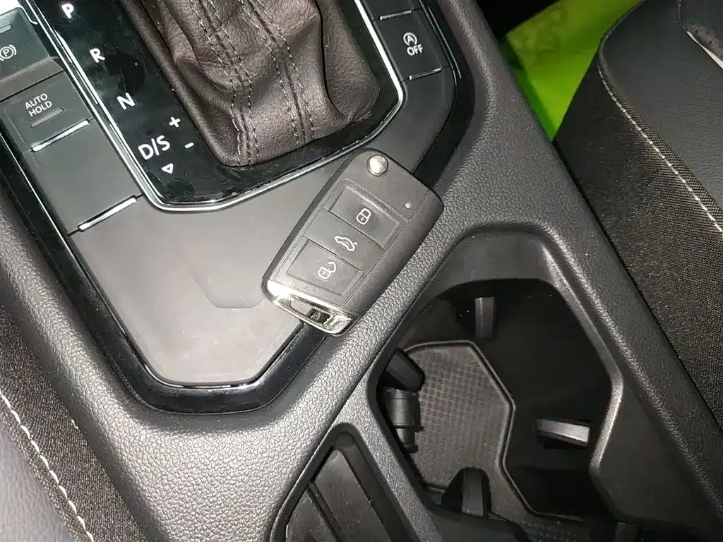Volkswagen Tiguan L 2024 из CN, фото 9