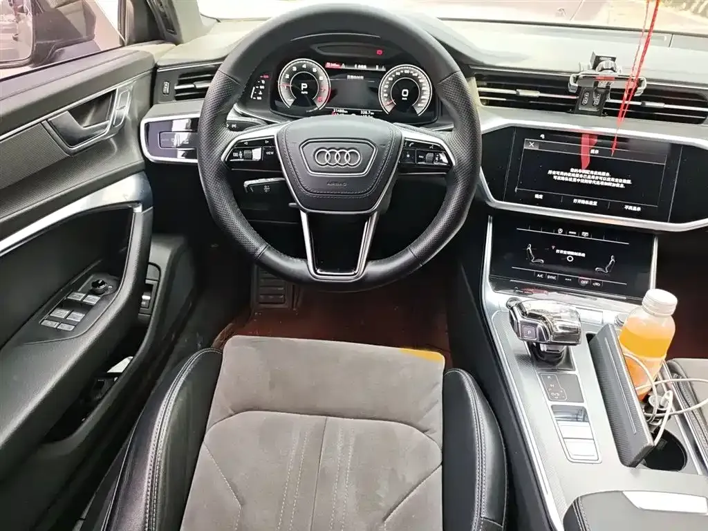 Audi A6L 2023 из CN, фото 3