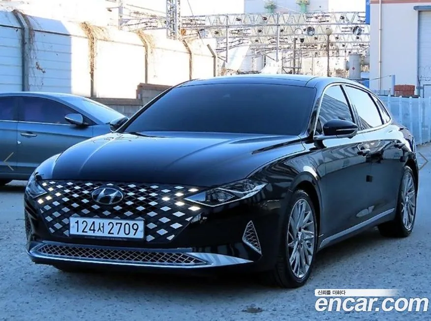 Hyundai Grandeur — фото 1
