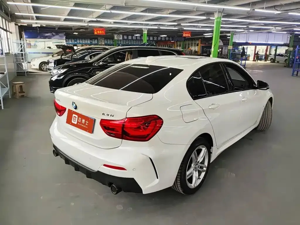 BMW 1 Series 2021 из CN, фото 4