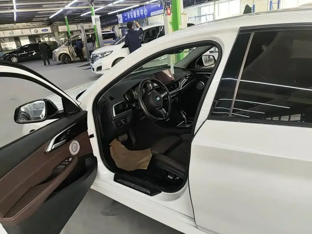 BMW 1 Series 2021 из CN, фото 5