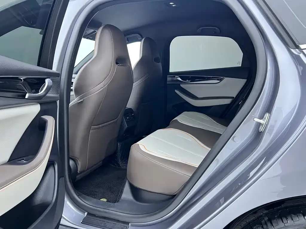 BYD Qin PLUS 2025 из CN, фото 6