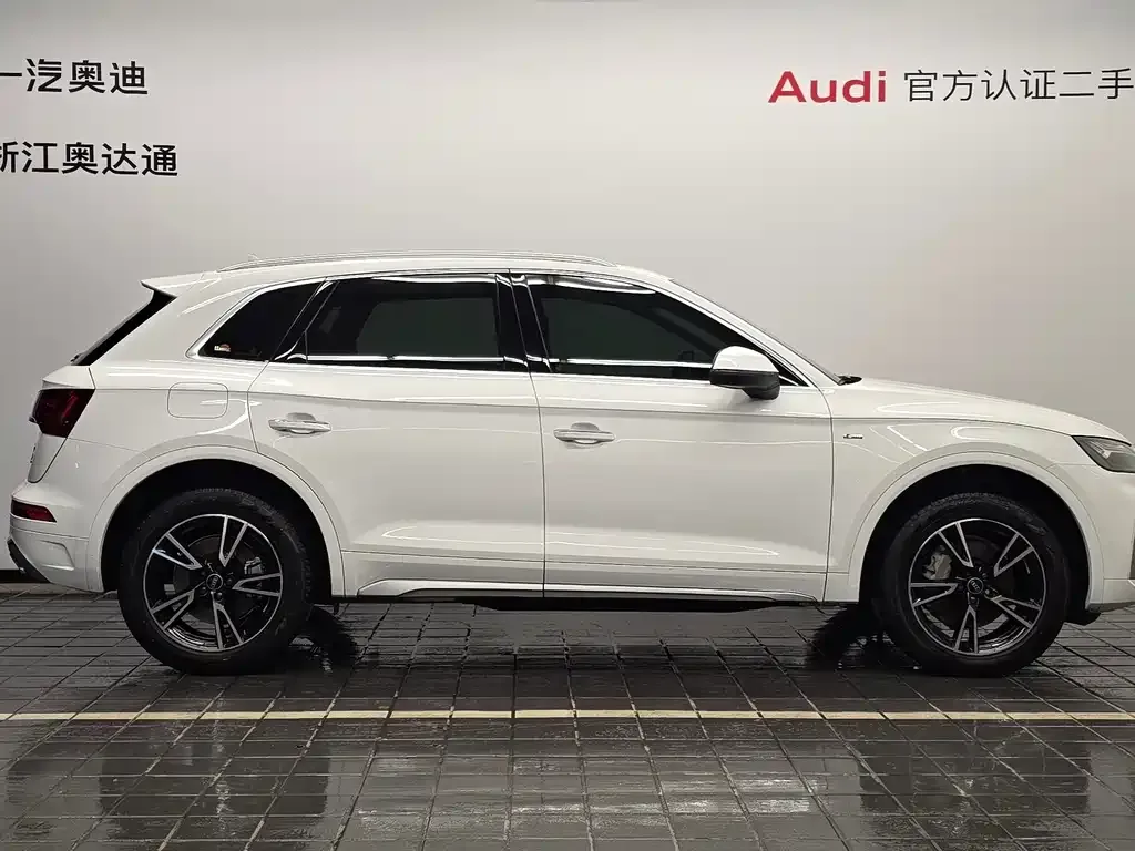 Audi Q5L 2022 из CN, фото 3