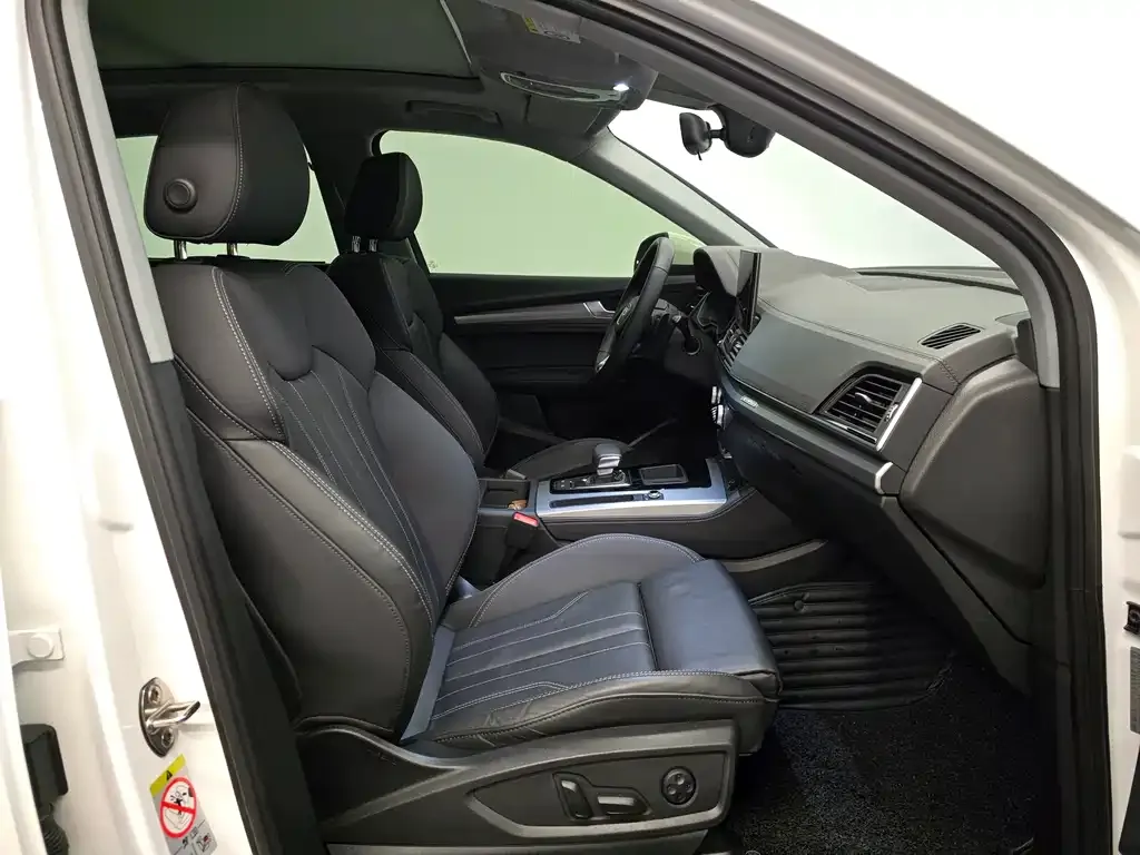 Audi Q5L 2022 из CN, фото 6