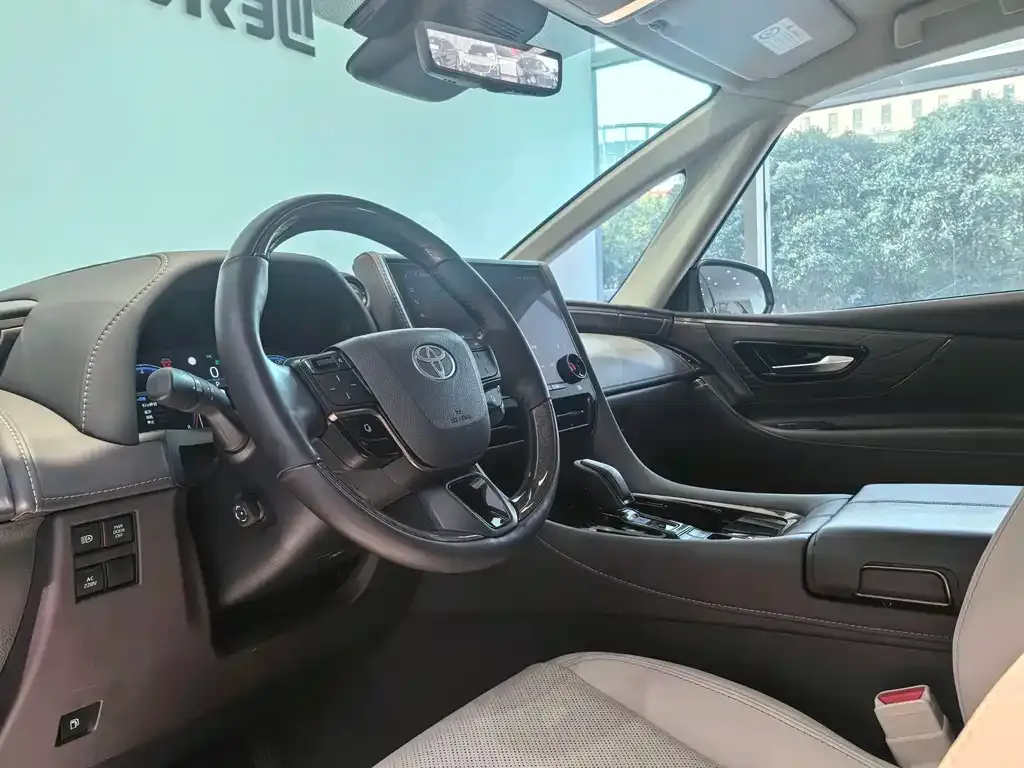 Toyota Alphard 2024 из CN, фото 10