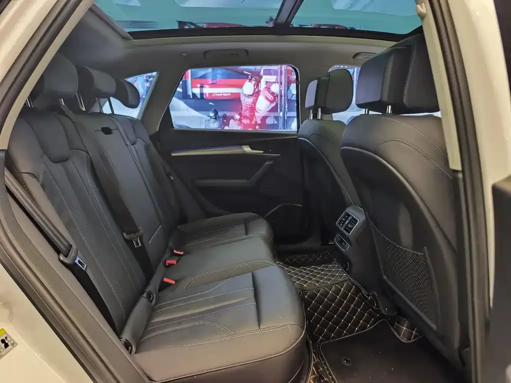 Audi Q5L 2023 из CN, фото 10