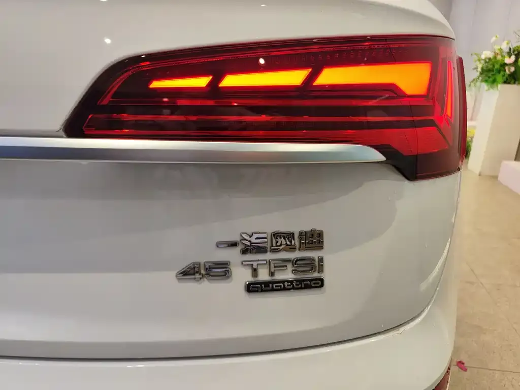 Audi Q5L 2023 из CN, фото 7
