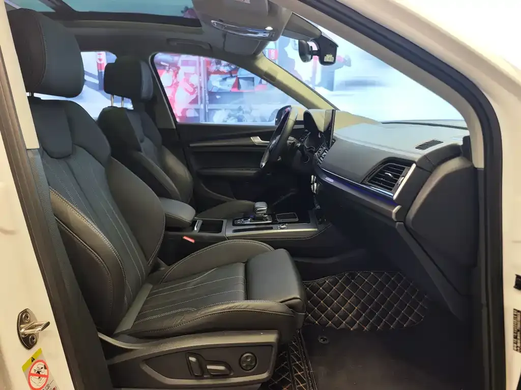 Audi Q5L 2023 из CN, фото 9