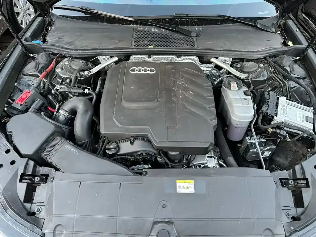 Audi A6L 2024 из CN, фото 8