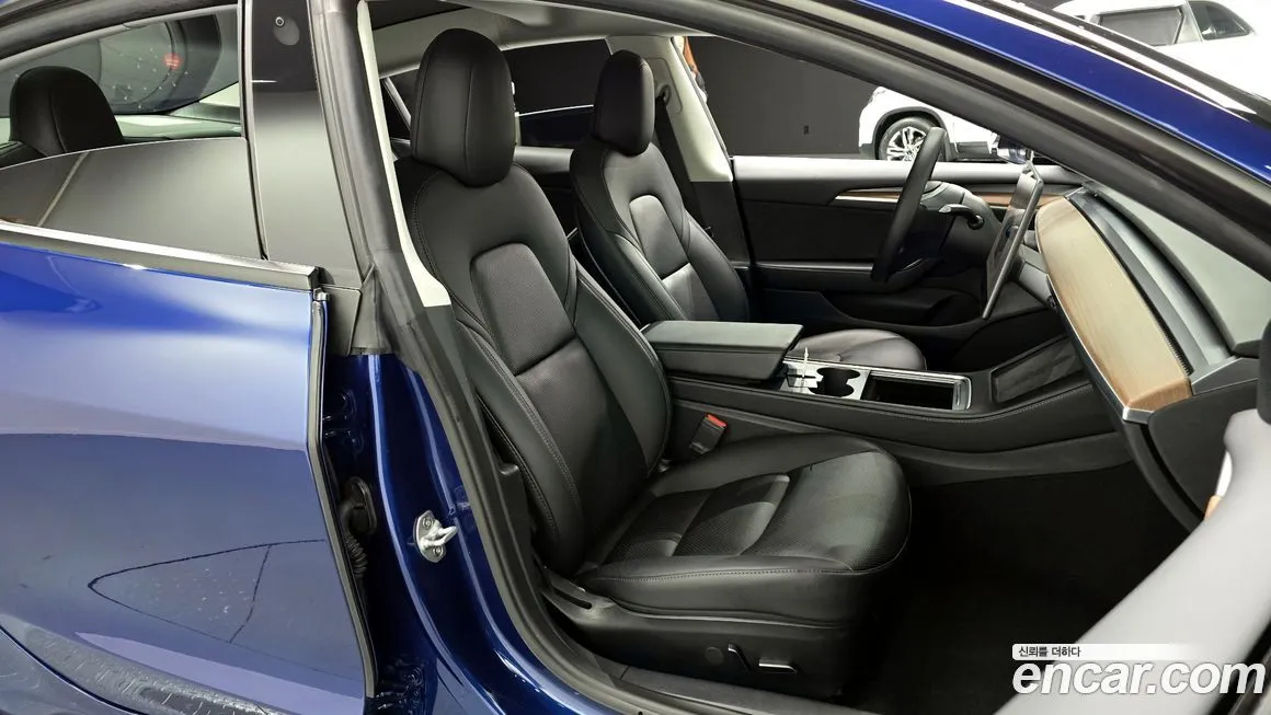 Tesla Model 3 — фото 10