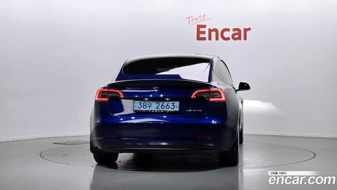 Tesla Model 3 — фото 4