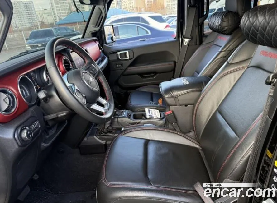 Jeep Wrangler — фото 10