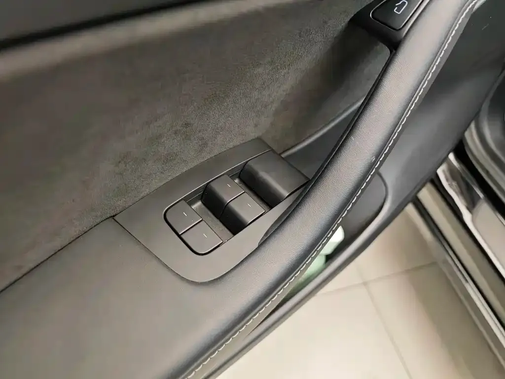 Tesla Model 3 2021 из CN, фото 9