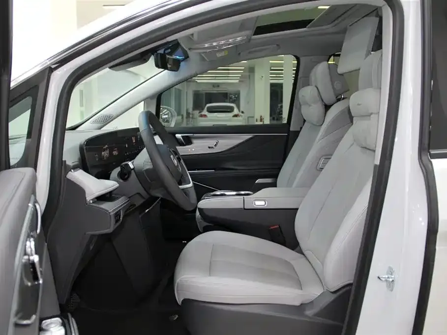 Buick GL8 2025 из CN, фото 7