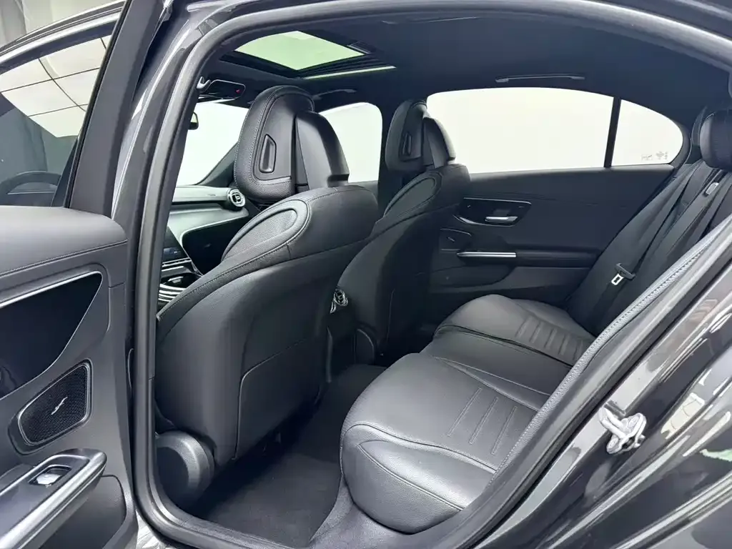 Mercedes-Benz C-Class 2024 из CN, фото 5