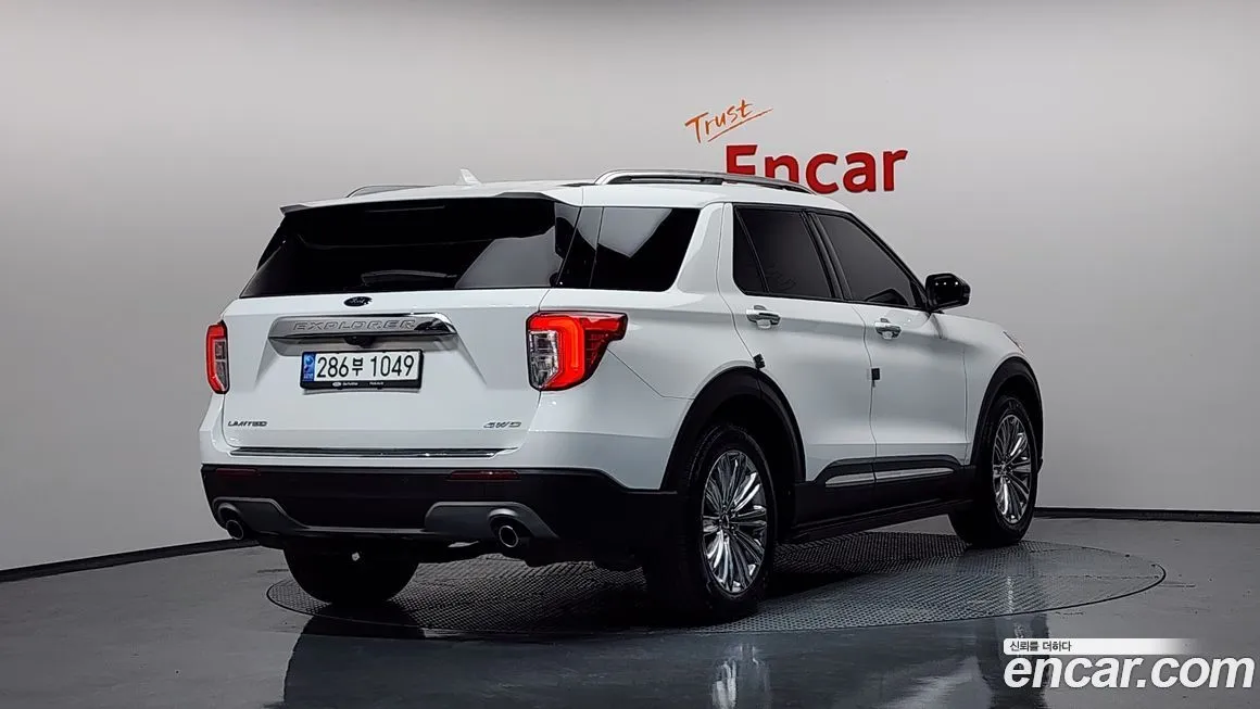 Ford Explorer 2022 из KR, фото 2