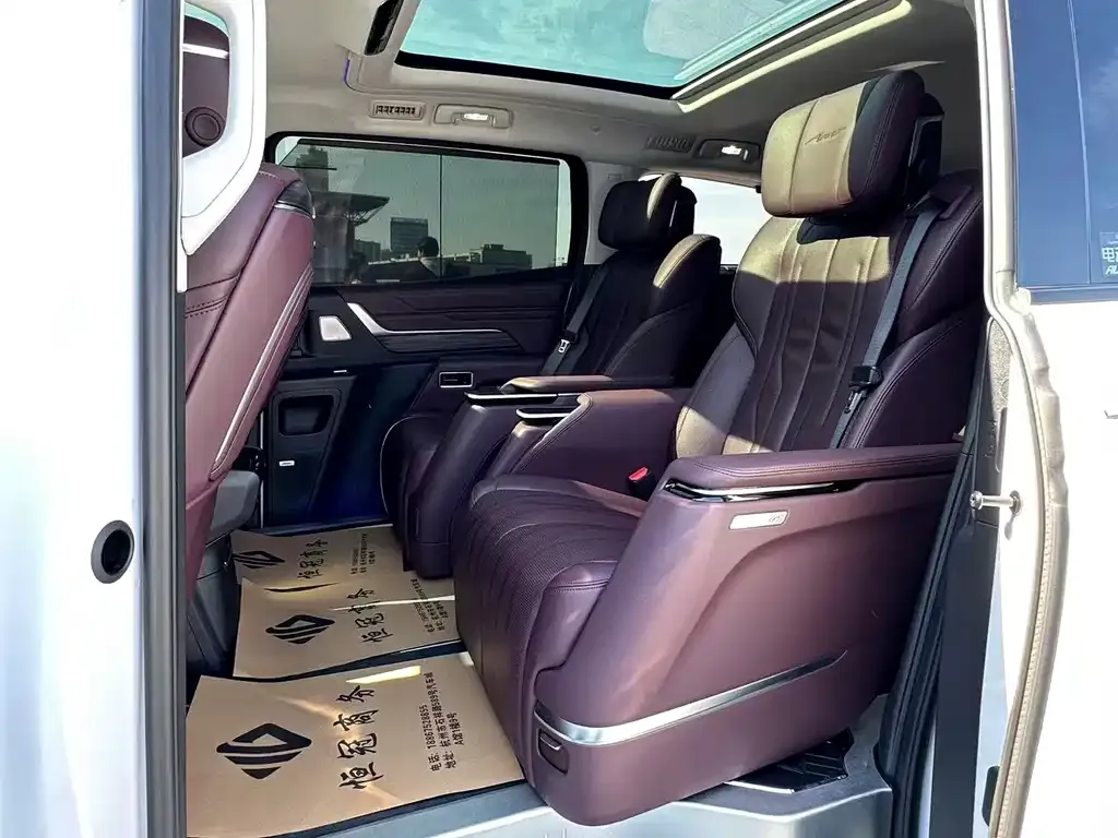 Buick Century 2024 из CN, фото 10