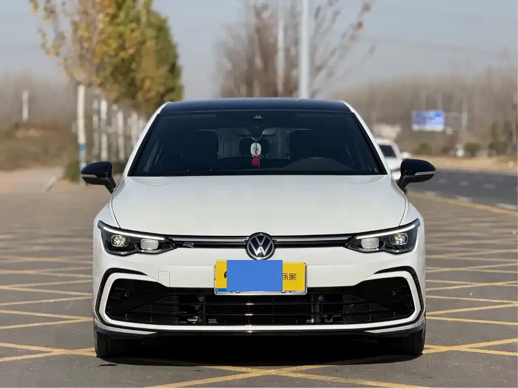 Volkswagen Golf 2022 из CN, фото 2