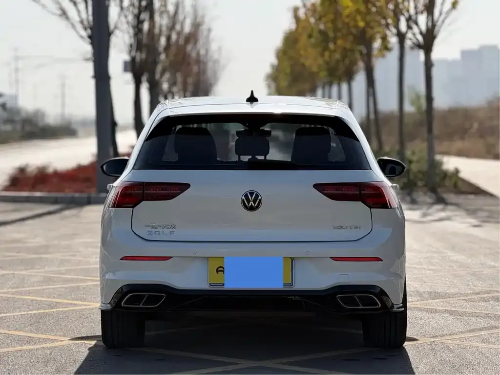 Volkswagen Golf 2022 из CN, фото 8
