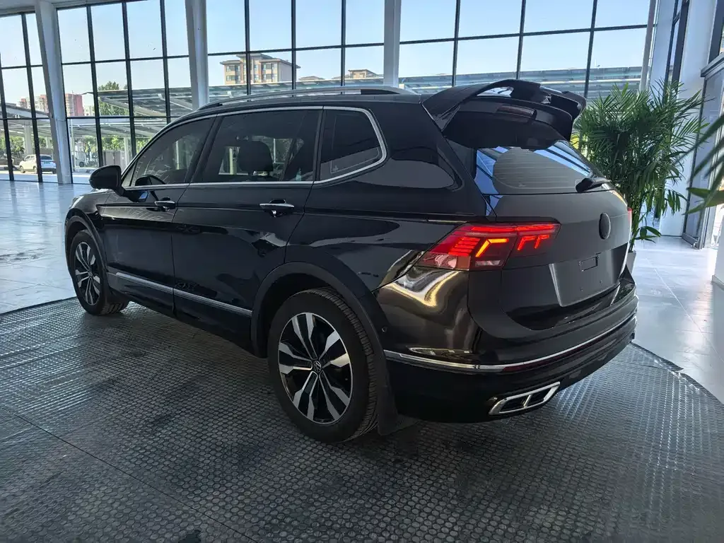Volkswagen Tiguan L 2021 из CN, фото 7