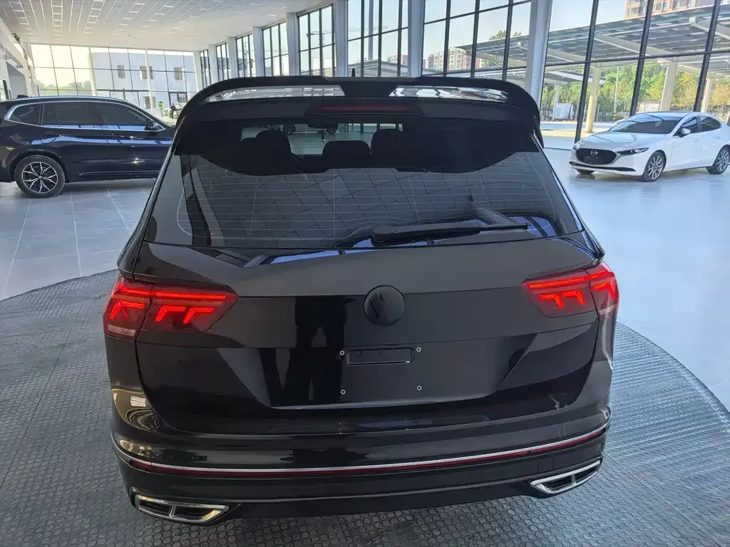 Volkswagen Tiguan L 2021 из CN, фото 8