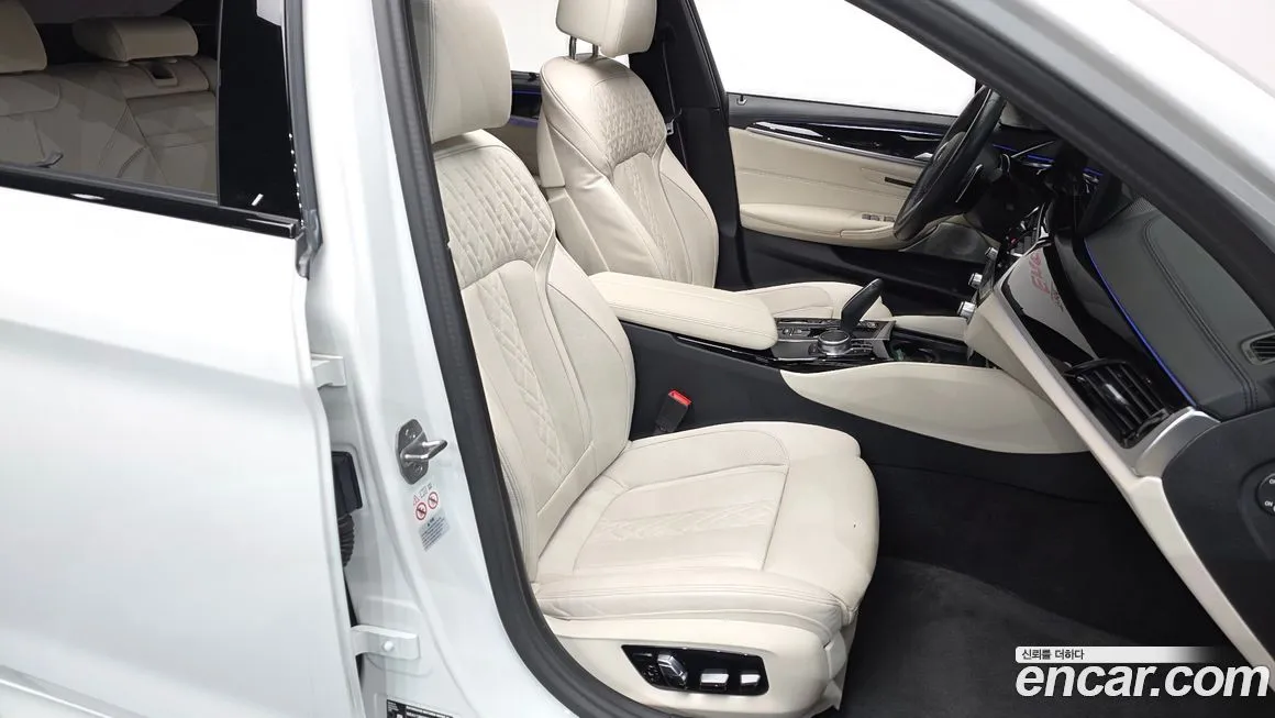 BMW 5-Series 2023 из KR, фото 10