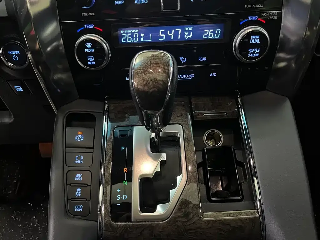 Toyota Vellfire 2021 из CN, фото 8
