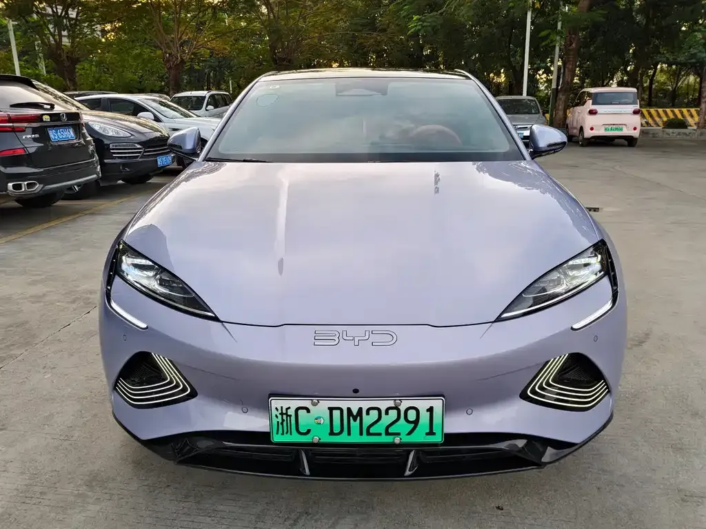 BYD Seal — фото 2