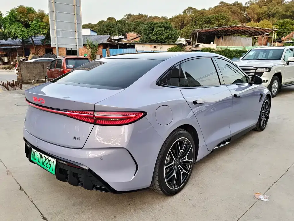 BYD Seal — фото 4