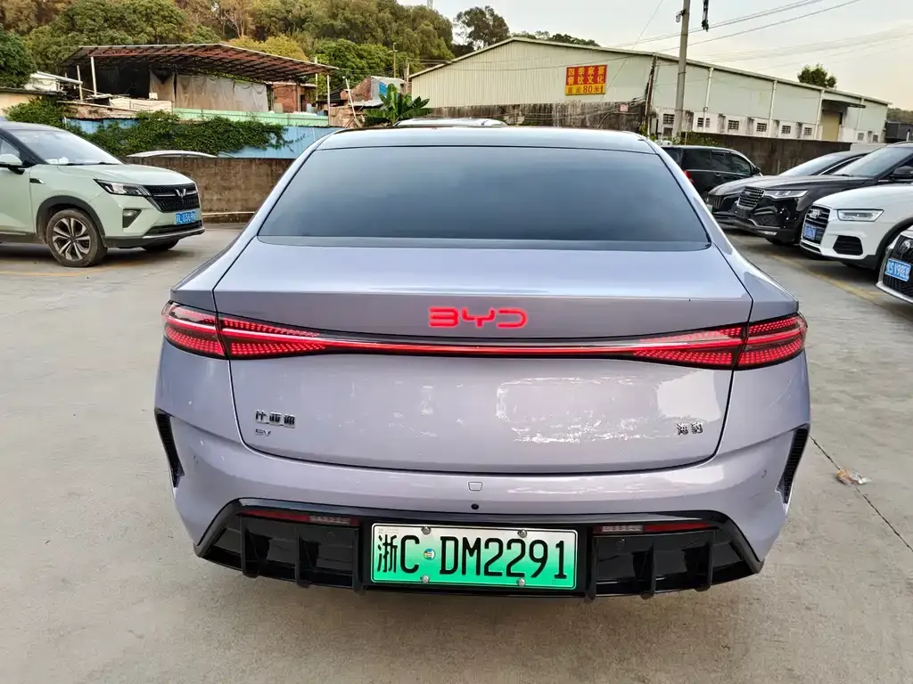 BYD Seal — фото 5