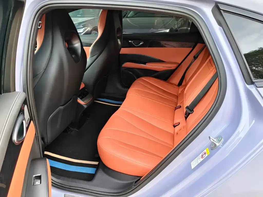 BYD Seal — фото 7