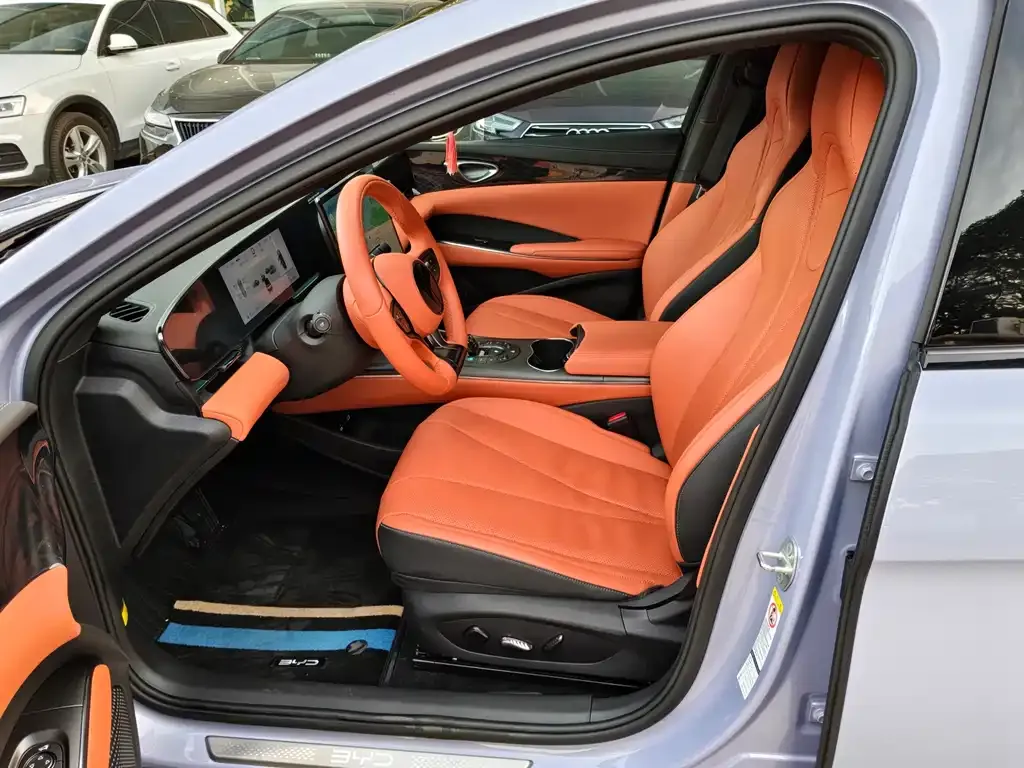 BYD Seal — фото 8