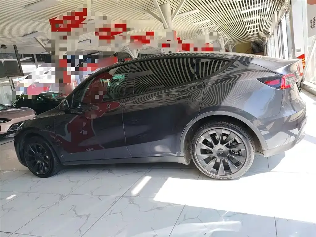Tesla Model Y 2024 из CN, фото 5