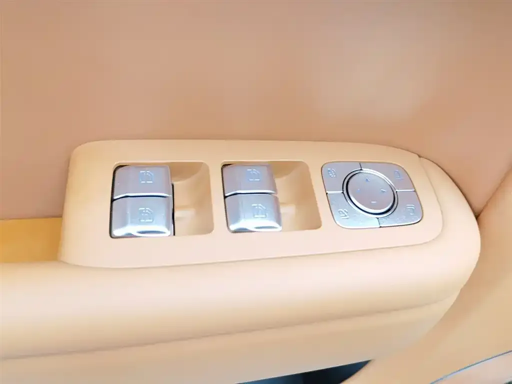 Li Auto L9 2024 из CN, фото 9
