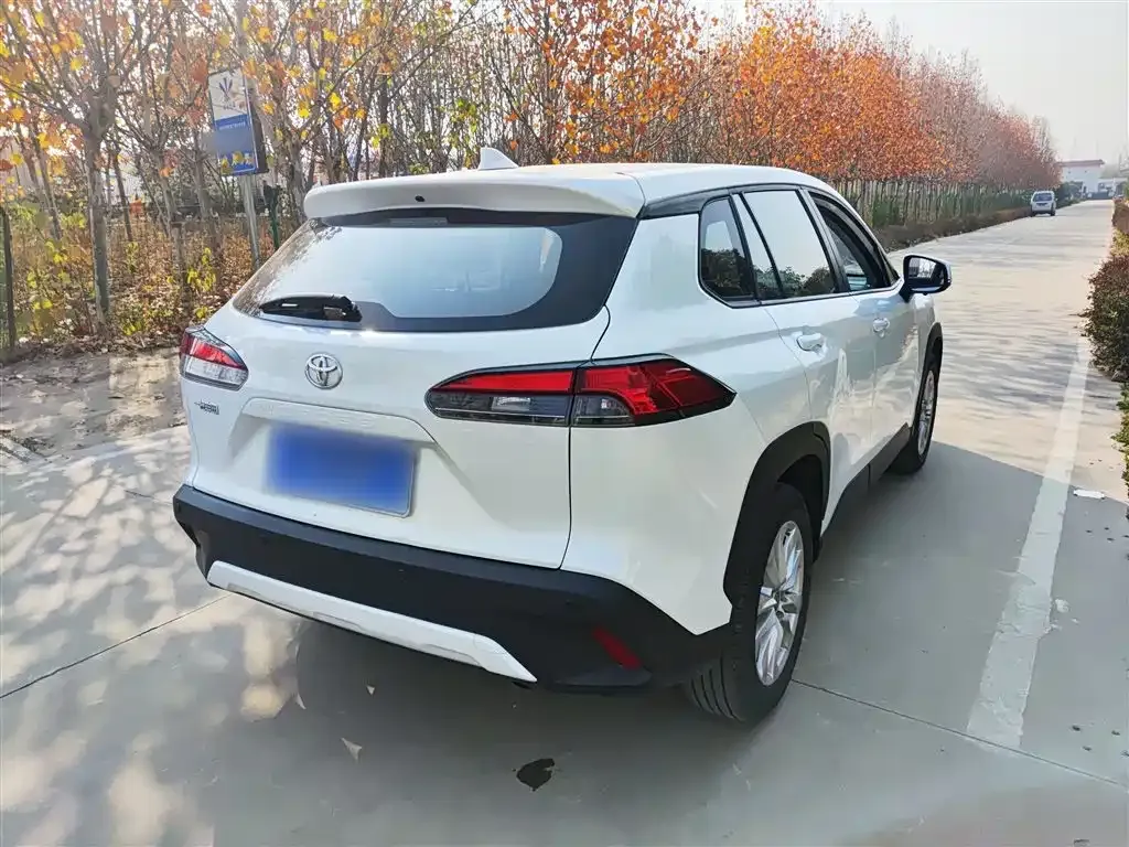 Toyota Corolla Cross 2022 из CN, фото 7