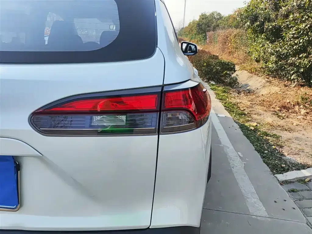 Toyota Corolla Cross 2022 из CN, фото 8