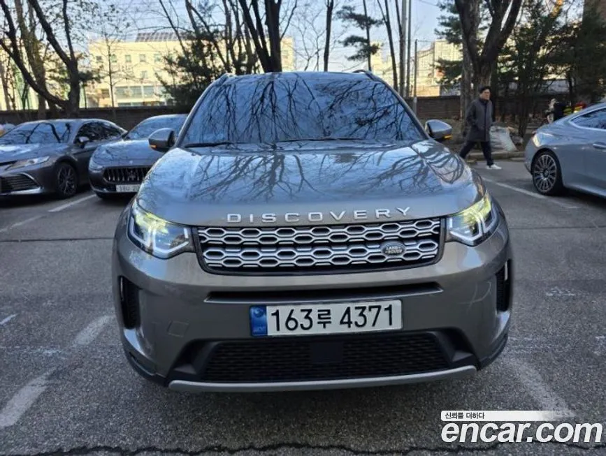 Land Rover Discovery Sport — фото 1