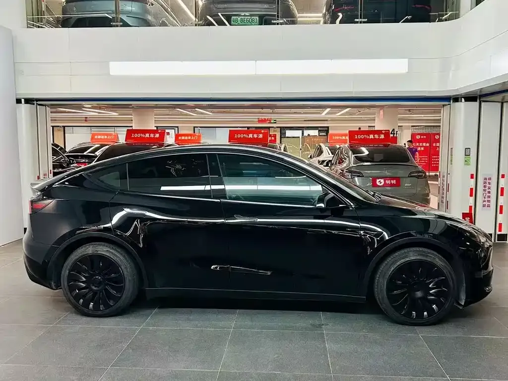 Tesla Model Y — фото 4