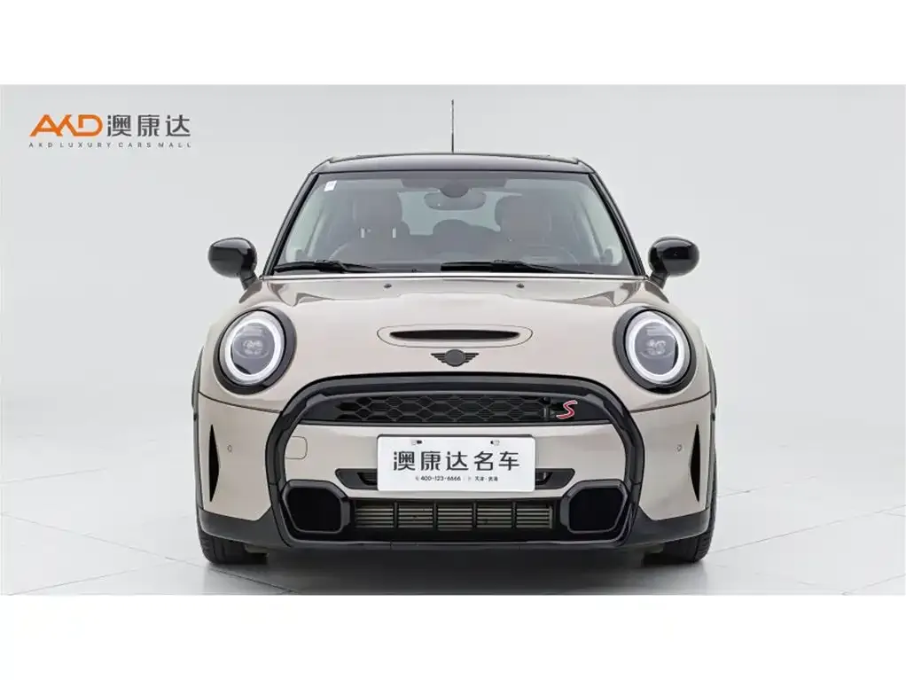 MINI Cooper (3-door) 2023 из CN, фото 2