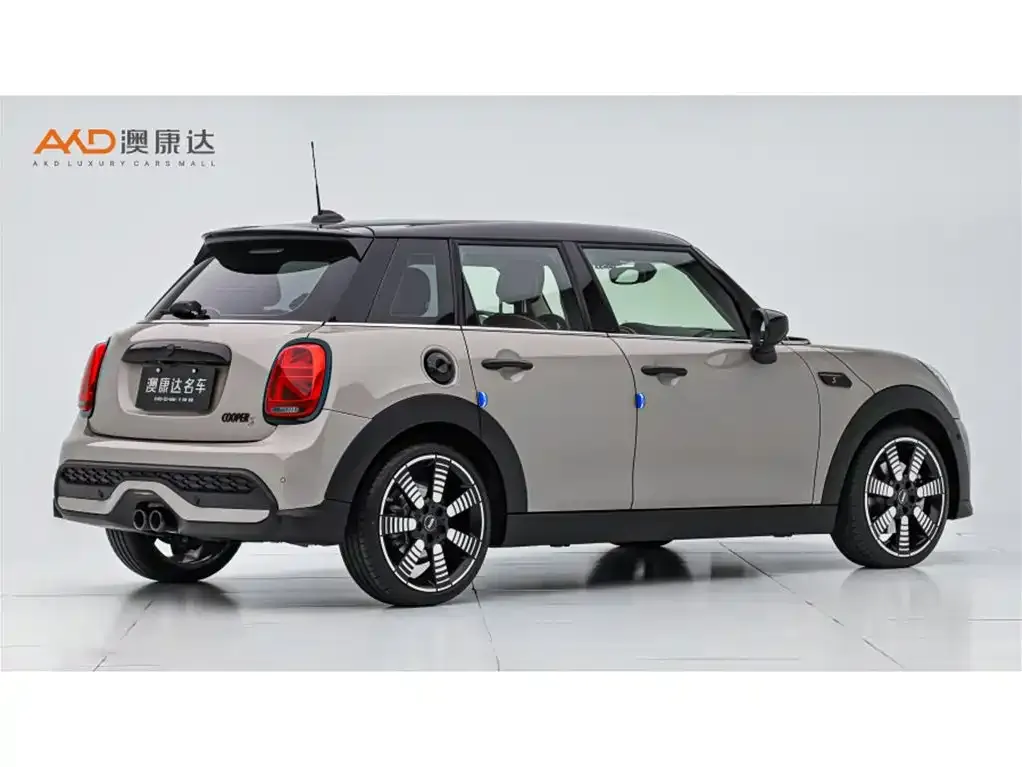 MINI Cooper (3-door) 2023 из CN, фото 3