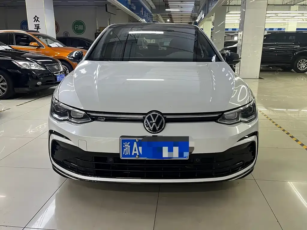 Volkswagen Golf 2022 из CN, фото 2